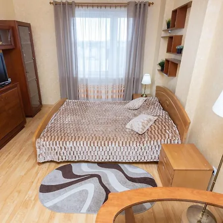 Sportyvnaya Apartments Apartment *